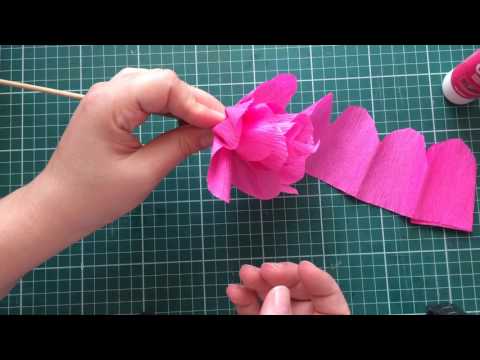 Como fazer flores de papel crepom?