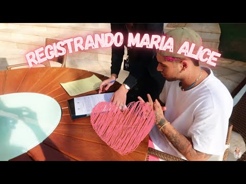 Qual é o nome completo de Maria Alice?